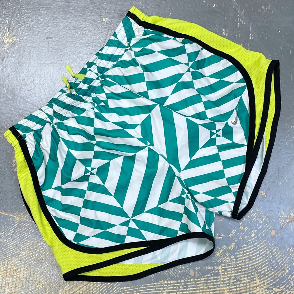 Nike 3” Running Shorts 504599-360 White XS Green Volt Tempo Fitness